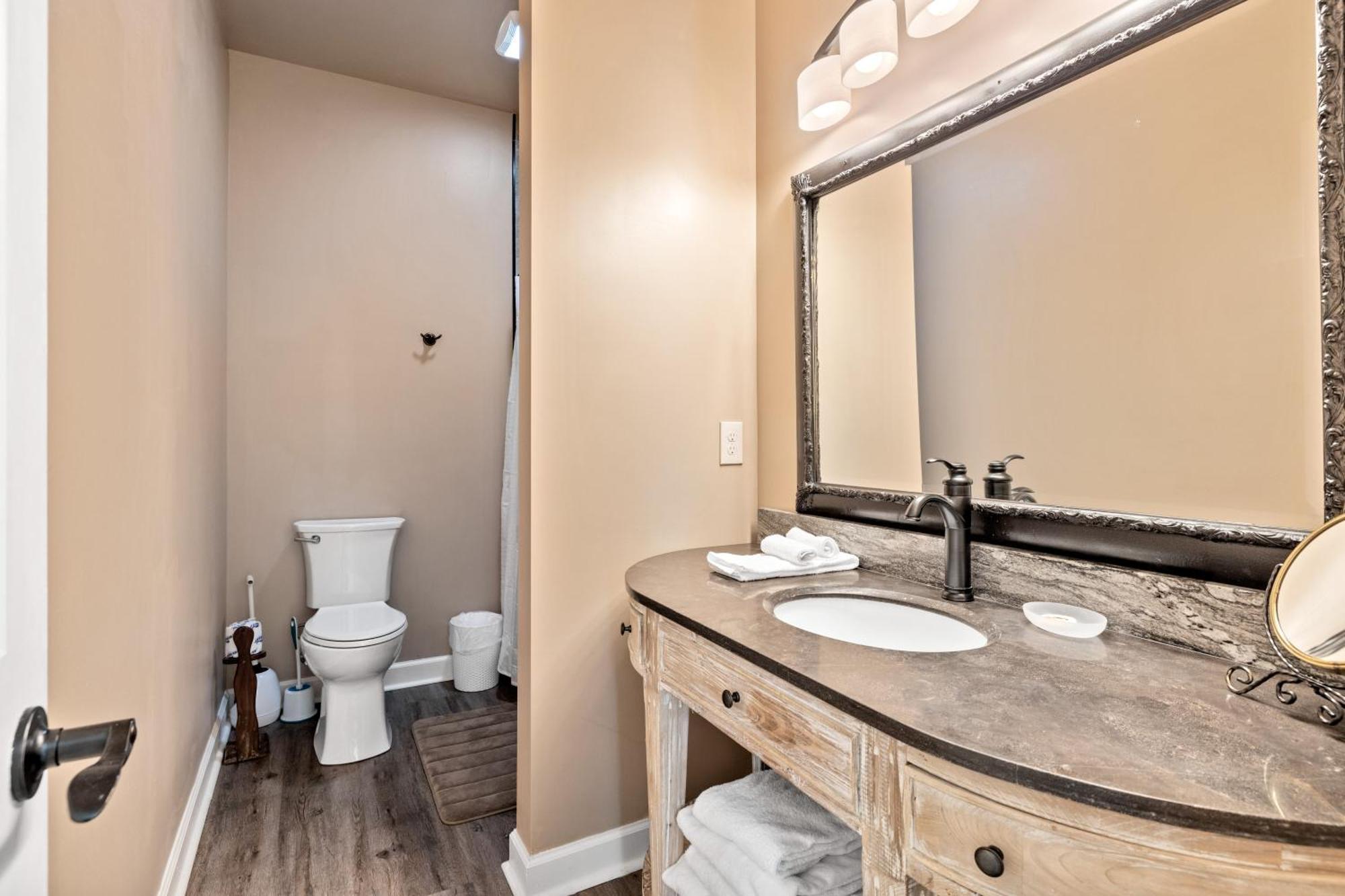 Bear Pass Is A 3 Bed 2 Bath Craftsman Style Home Located Within Walking Distance To Dt Gatlinburg Exteriör bild